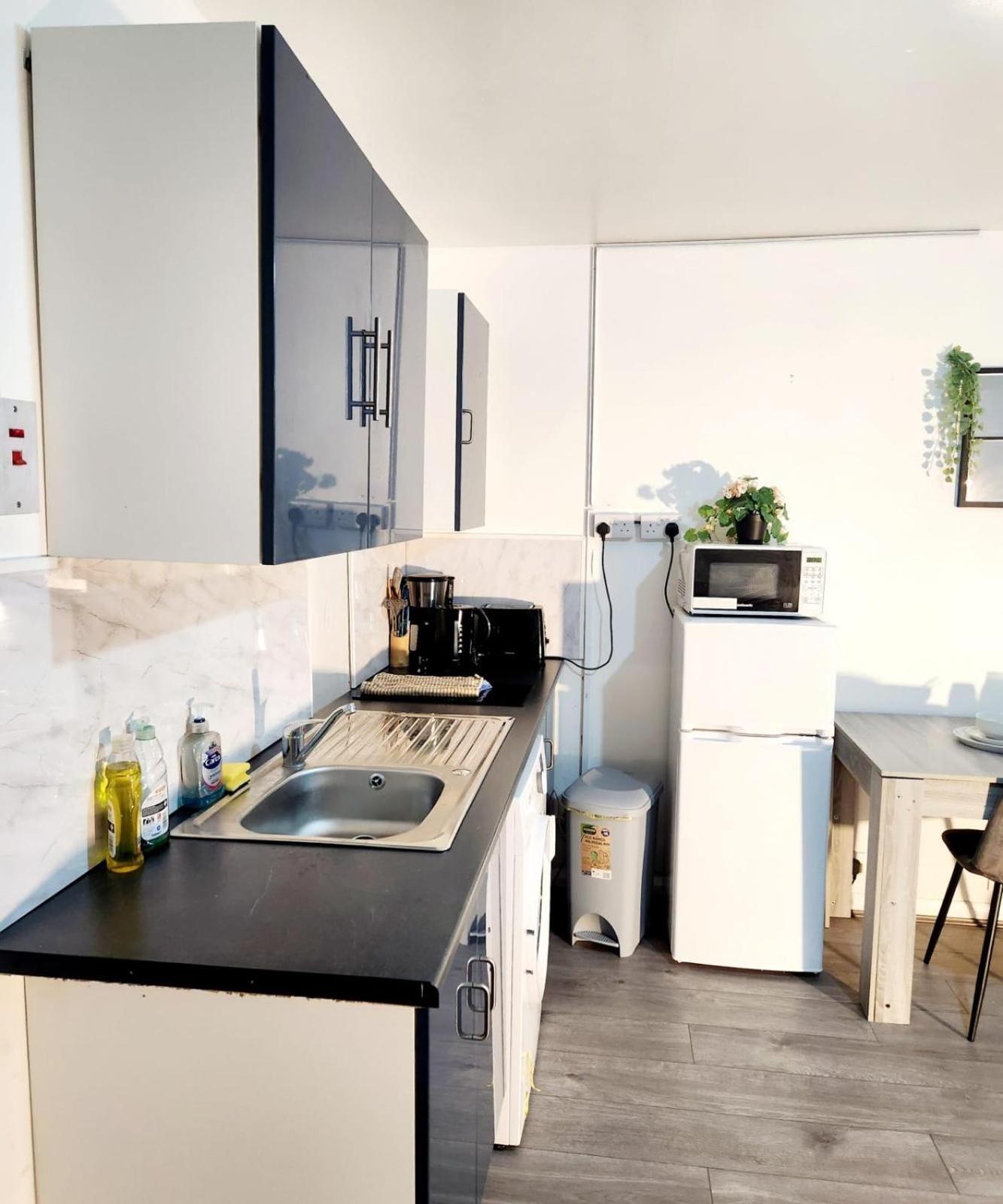 New Deluxe Studio Apt-2 London Bagian luar foto