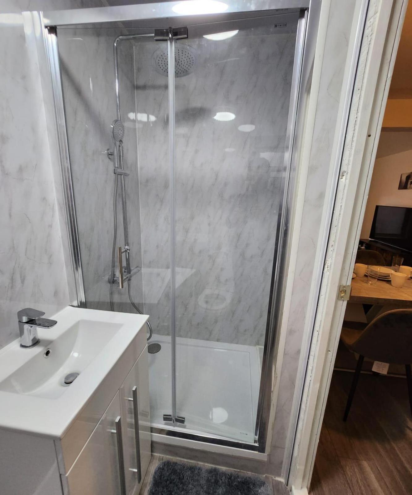 New Deluxe Studio Apt-2 London Ruang foto