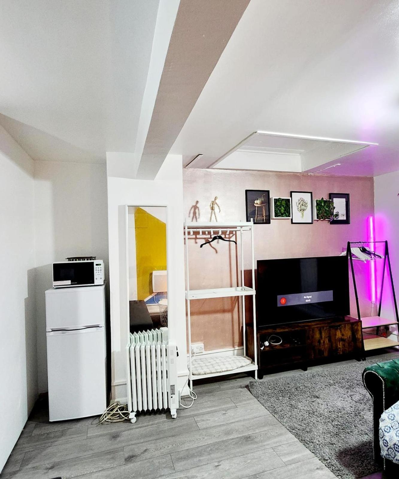 New Deluxe Studio Apt-2 London Ruang foto