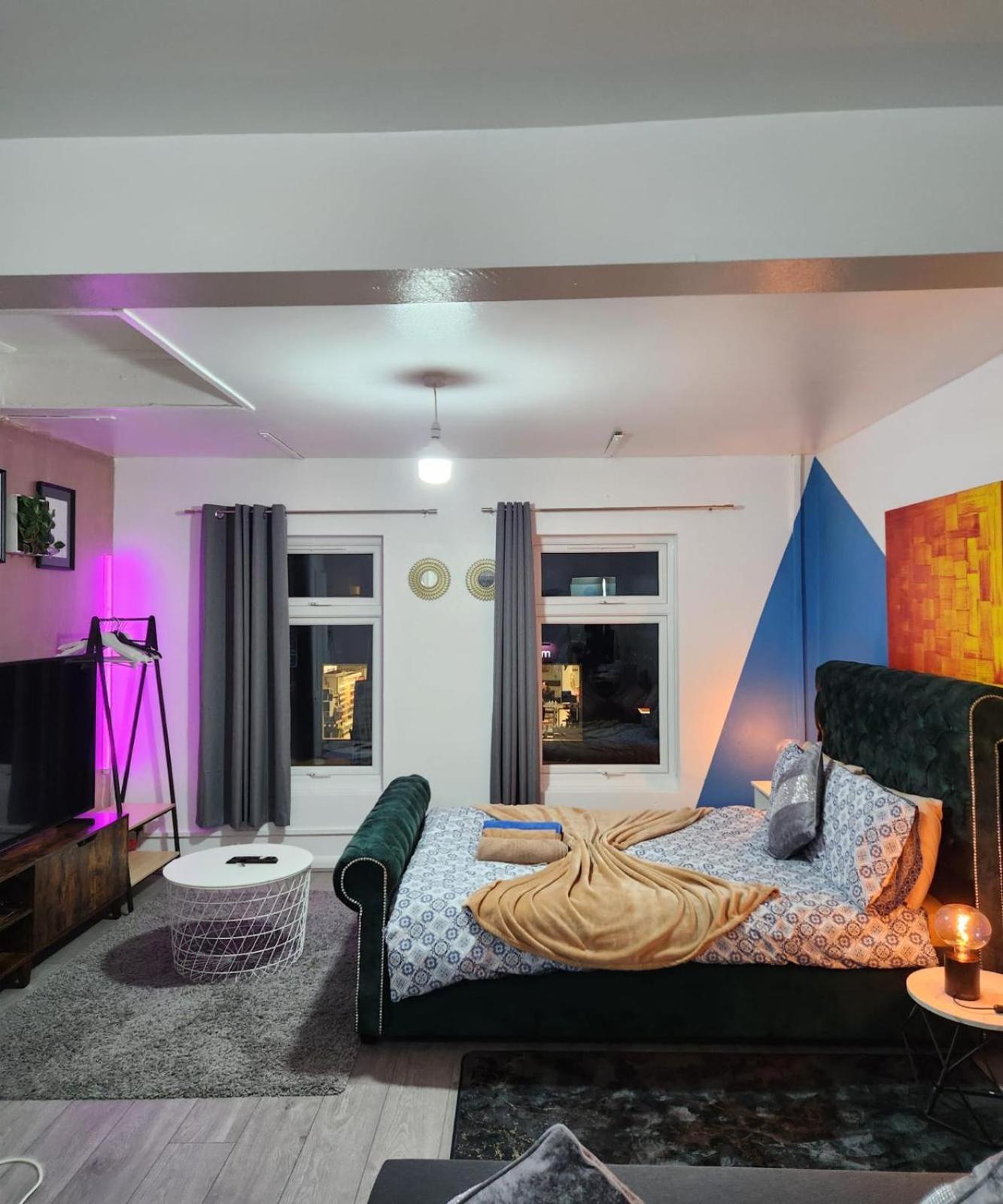New Deluxe Studio Apt-2 London Ruang foto